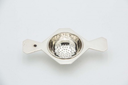 Coador de chá em prata lisa