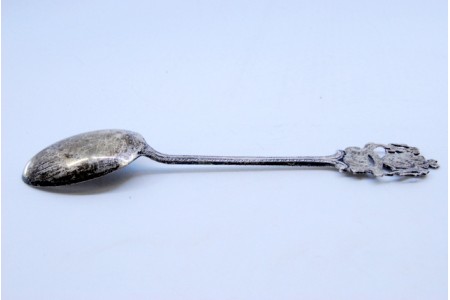 Colher de colecção em prata lisa com brasão da cidade de Plymouth.