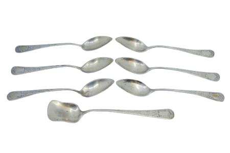  Conjunto de seis colheres de café e pá de açúcar em prata escovada envolvendo cartelas para monogramas nos cabos.