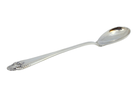 Colher de arroz e servir em prata com concha em formato de pera e frisos ao longo do cabo concheado.