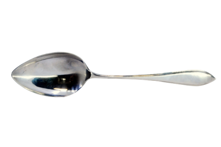 Colher de arroz e servir em prata lisa com frisos ao longo do cabo.