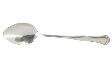 Colher de arroz e de servir em prata com frisos e relevos no cabo.