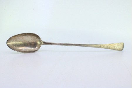 Colher de arroz e de servir em prata lisa.