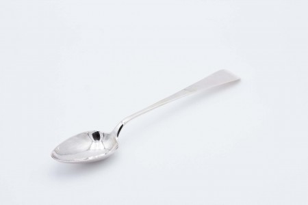 Colher de arroz e servir em prata lisa com cabo a expedir.