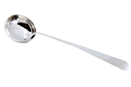 Concha de sopa em prata lisa com cabo a expedir.