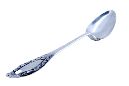  Colher de arroz e servir em prata com relevos e medalhão no cabo.