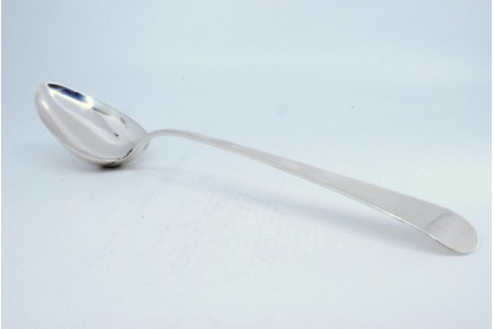 Colher de arroz e de servir em prata lisa.