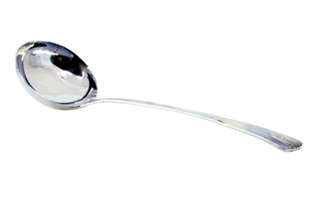 Concha de sopa em prata com relevos no cabo tipo caninhas.