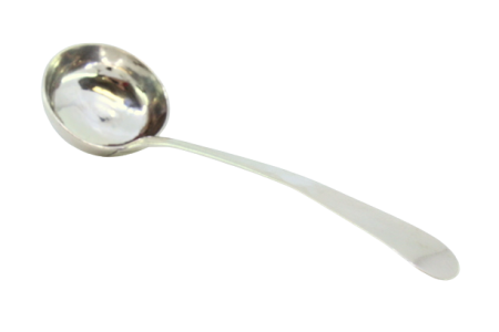 Colher para molhos em prata lisa com cabo a expedir.