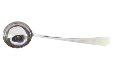 Concha de sopa em prata lisa com cabo a expedir.