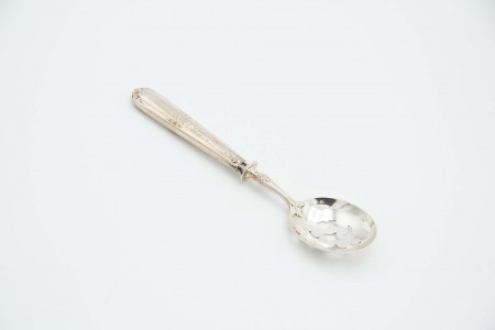  Serviço de talheres sobremesa com os cabos em prata, faca, espátula, colher 