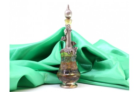 Frasco de perfume em vidro de murano com aplicações e relevos em prata 