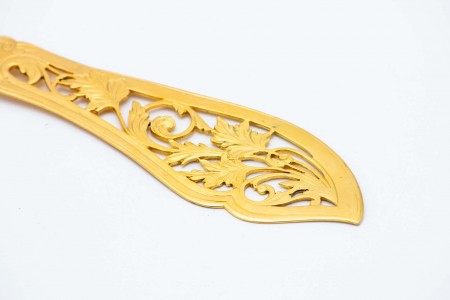 Faca de peixe em prata recortada