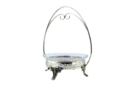 Fruteira em vidro lapidado com estrutura em prata com gradinha e assente em quatro pés relevados.