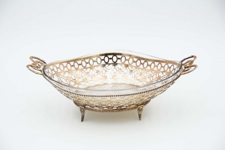 Fruteira com estrutura em prata recortada