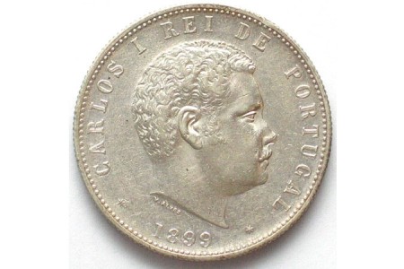 Moeda em prata com Rei D.Carlos I e reverso com braços com coroa e manto