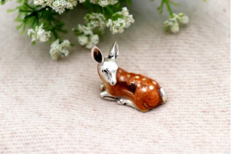 Miniatura de bambi em prata com aplicações de esmalte bicolor