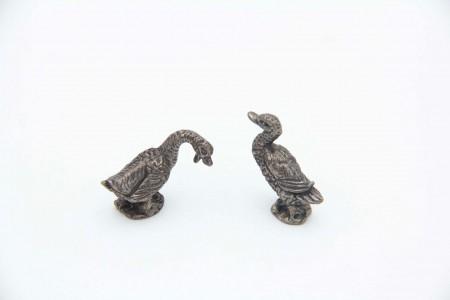 Casal de patos em prata