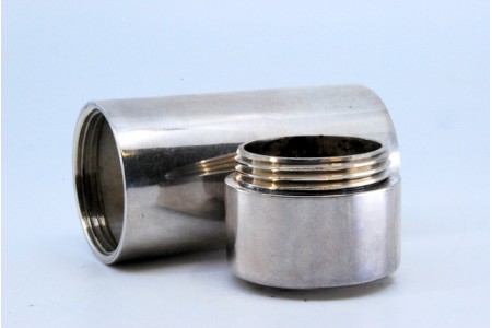 Paliteiro de prata com abertura na tampa em forma cilindrica