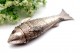  Paliteiro em prata em forma de peixe com estrutura articulada, cabeça basculant