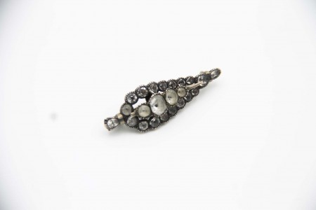 Pingente em prata com quartzos - Minas Novas - aplicados ao estilo do século XIX.