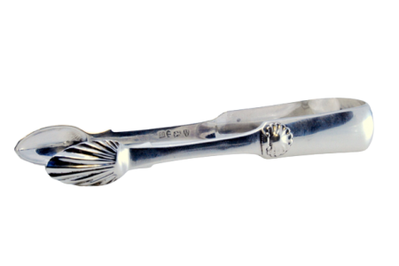 Pinça de açúcar em prata com palmas e conchas.