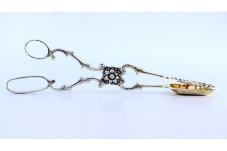 Pinça para salada, pão ou molhos em prata recortada