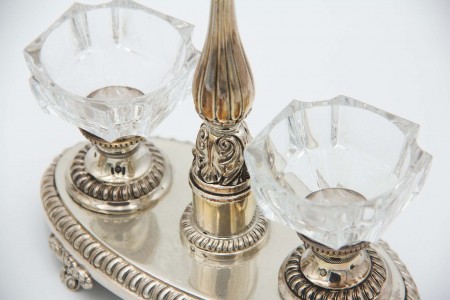 Conjunto de dois pares de saleiros e pimenteiros em prata