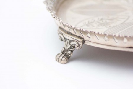 Salva bilheteira de prata com gradinha