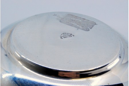 Açucareiro em prata lisa e frisado na envolvência.