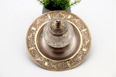 Tinteiro em vidro lapidado com tampa e pomo em prata