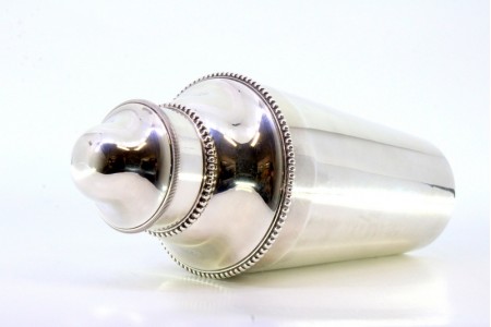 Shaker em prata lisa perlada com tampa amovível