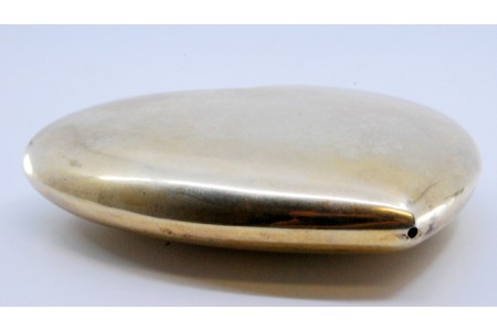 Coração em prata dourada liso com aplicação para fio.