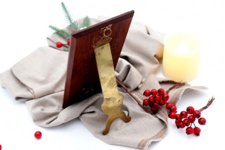  Termómetro em prata recortada, cartela para monograma com base em madeira