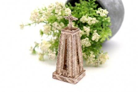 Cristo rei em miniatura de prata filigrana